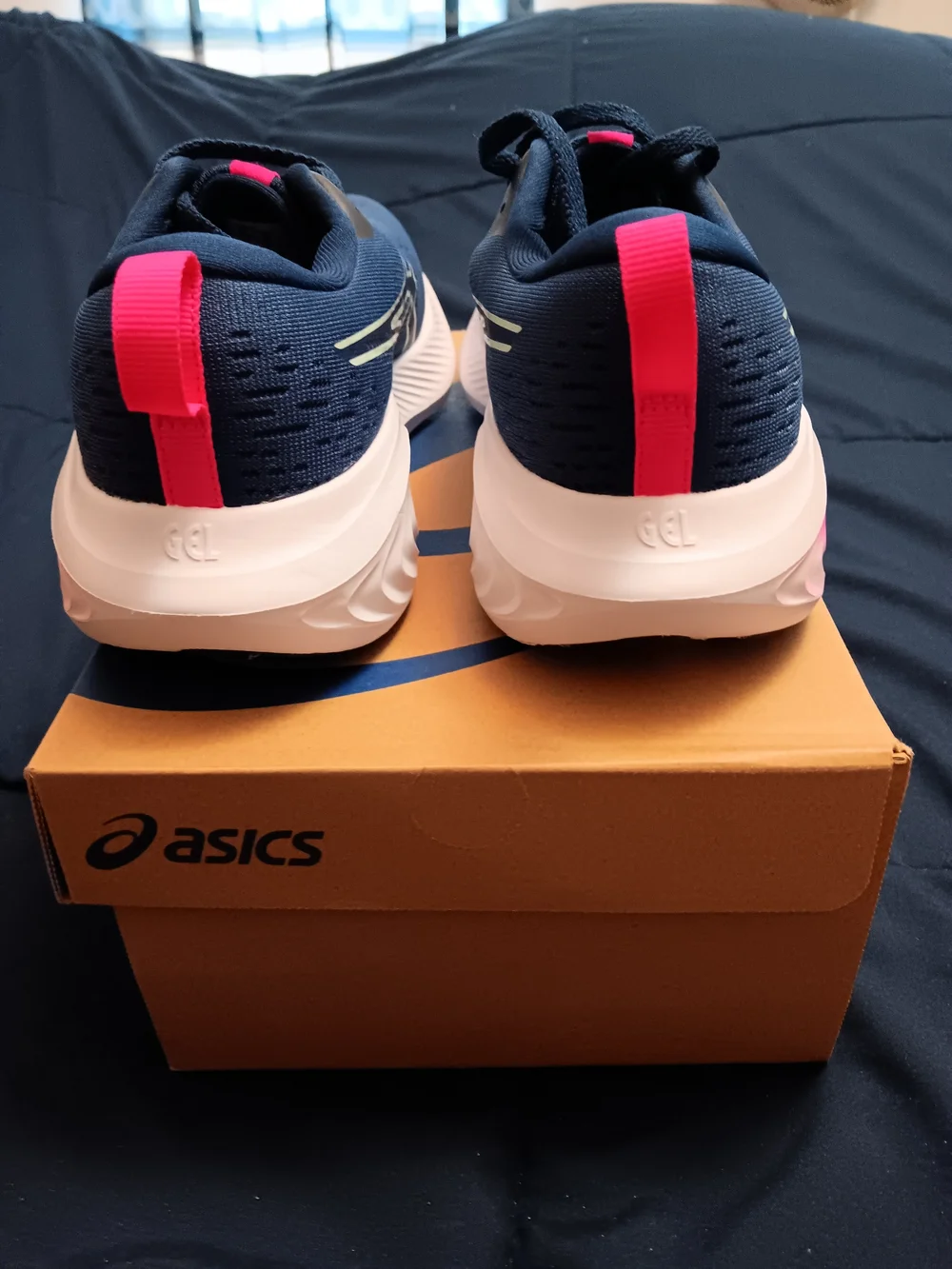 ASICS Women's Navy Running Sneakers Gel Excite 10  Size 7.